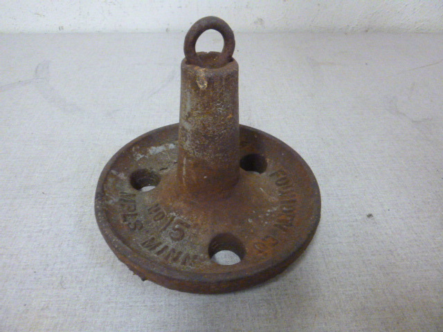 lot 261 image: ACME Foundry No. 15 Anchor