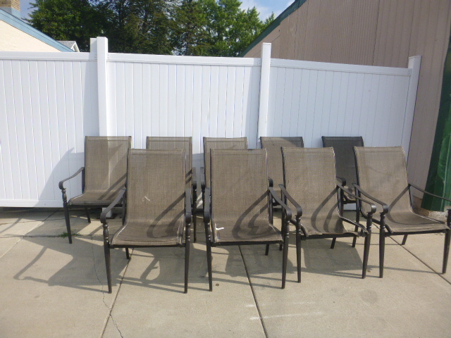 lot 269 image: 9 Patio Chairs