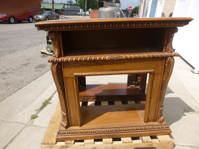 lot 275 image: 2 Piece Fireplace Mantel