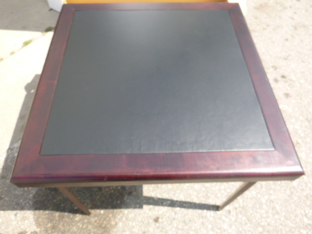 lot 282 image: Folding Table
