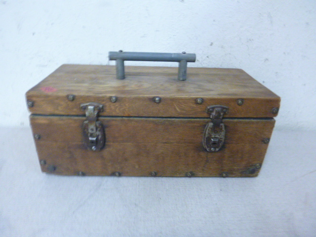 lot 292 image: Vintage Wood Toolbox