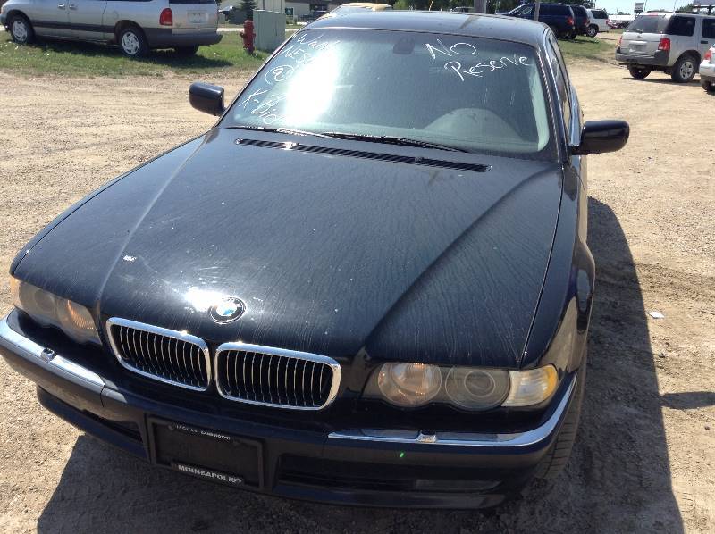 2001 BMW 740i