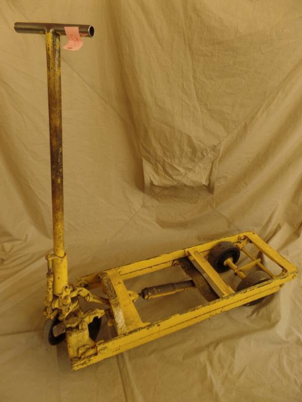 Stubbing Cincinnati Pallet Jack
