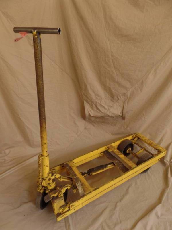 Stubbing Cincinnati Pallet Jack