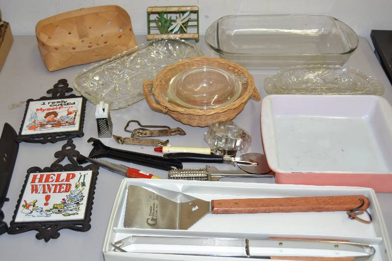 Fillet knife and Kitchen items