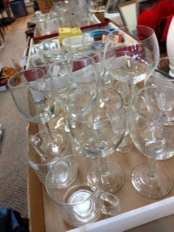 lot 86 image: Wine Glass Lot