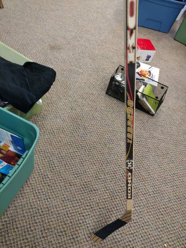 lot 102 image: Hockey Gear