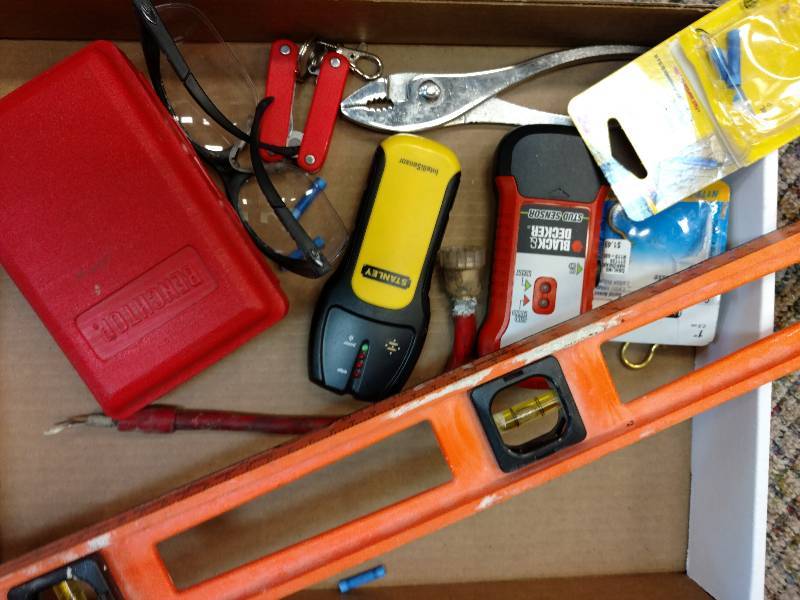 lot 109 image: Tool Lot