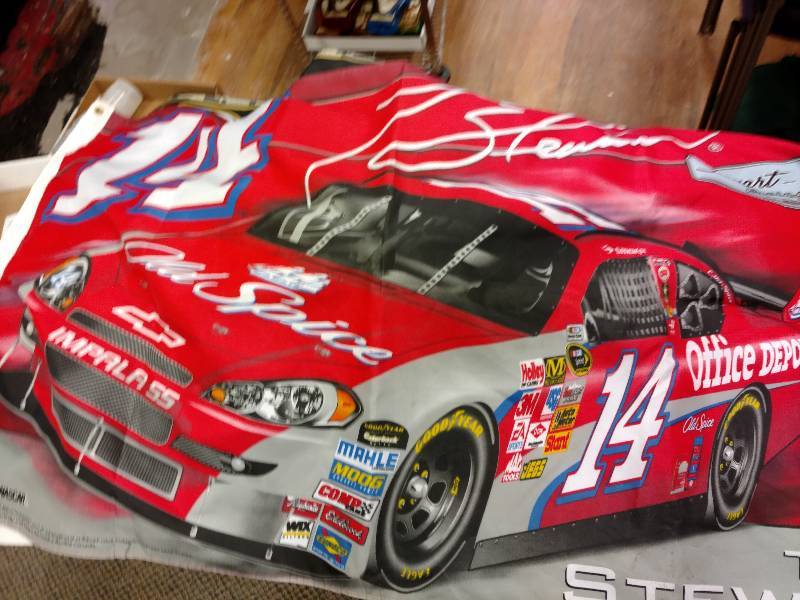 lot 115 image: Nascar Flags