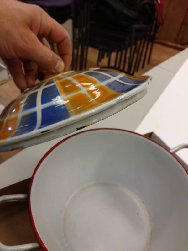 lot 151 image: Vintage Europeon Enamelware Pot