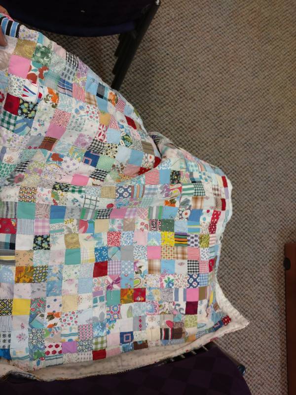 lot 170 image: Handmade Quilt