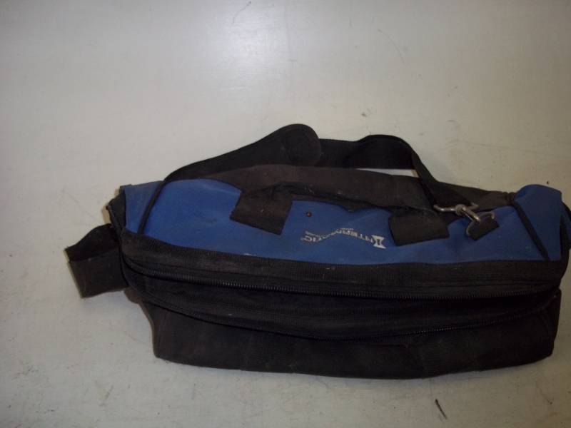 lot 32 image: Tool Box  Carrier