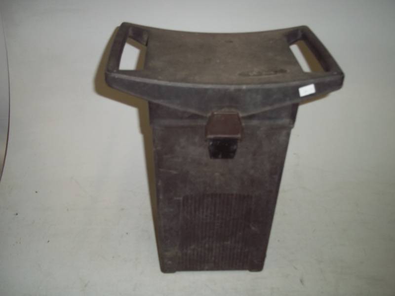 lot 62 image: Hunting  Fishing Seat