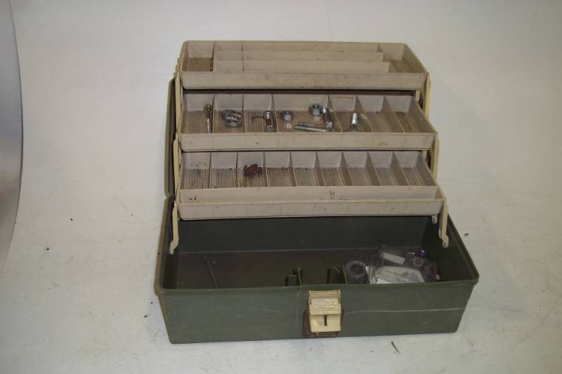 lot 70 image: Tackle box with supplies