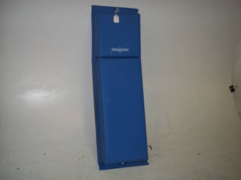 lot 77 image: Hull Hugr Boat Bumper