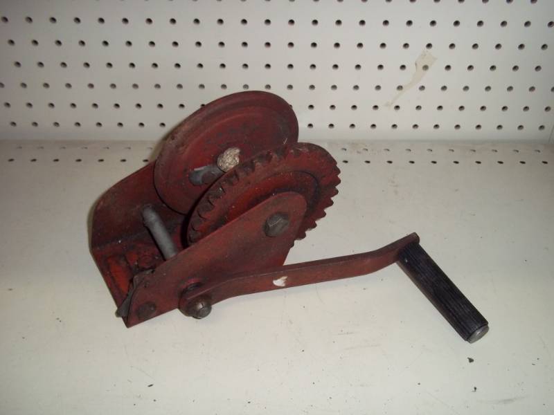 lot 97 image: Winch
