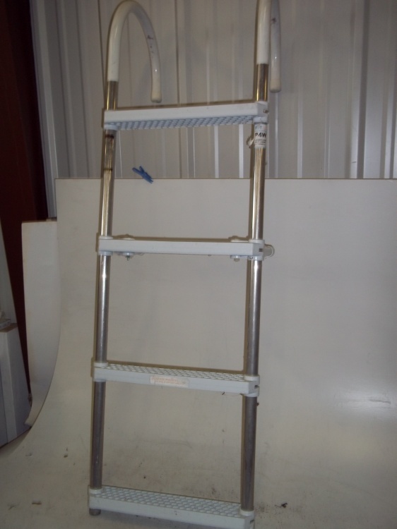 lot 115 image: Folding Boat Step