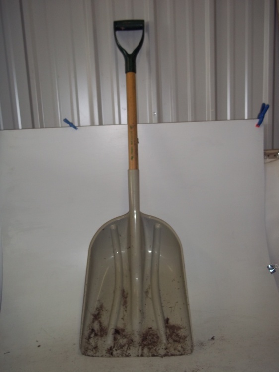 lot 118 image: D Handle Scoop Shovel