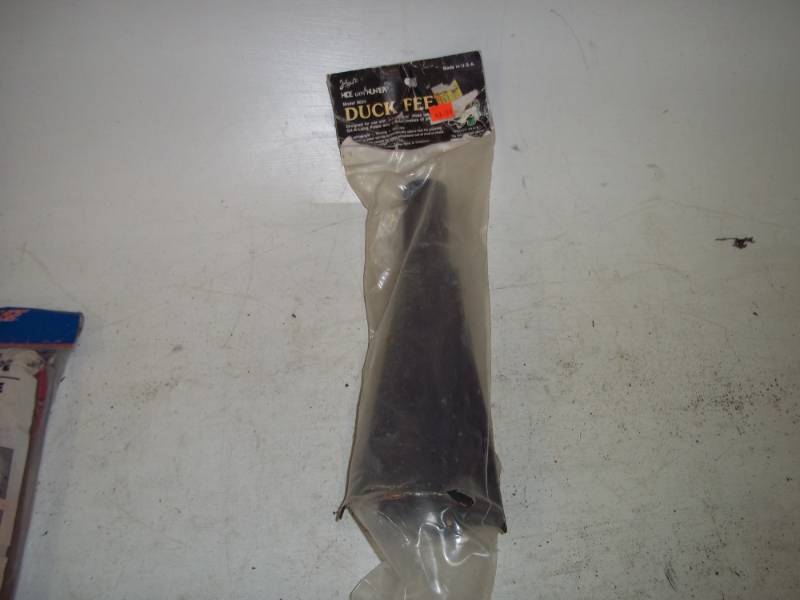 lot 141 image: Pole duck feet