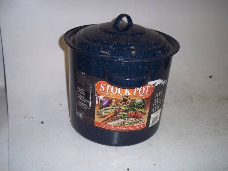 lot 145 image: Stock Pot
