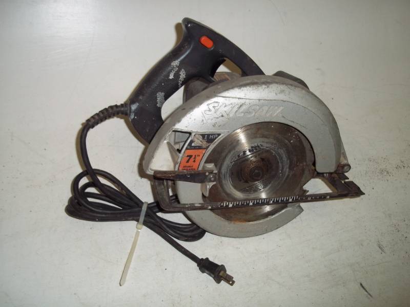 lot 163 image: 7 14 Skil Saw