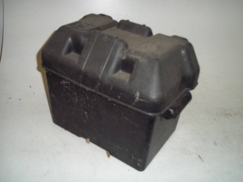 lot 172 image: Battery Box