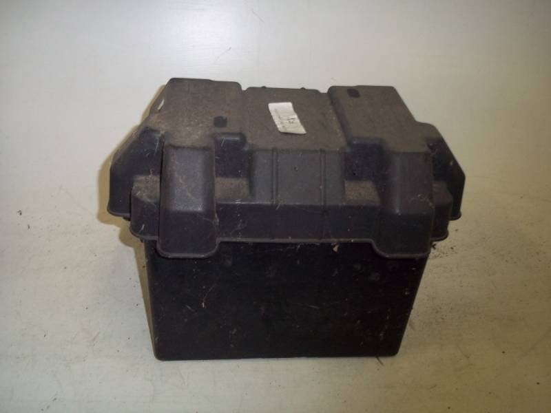 lot 174 image: Battery Box