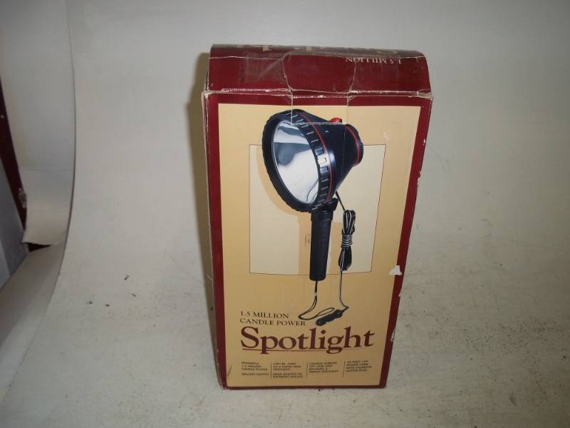 lot 177 image: 12v Spotlight