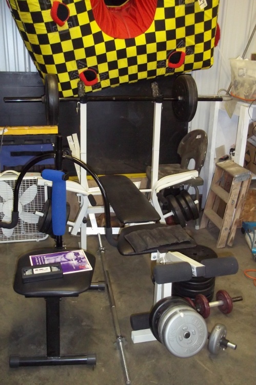 lot 181 image: Weight Lifting set with Weights and AB-Doer II