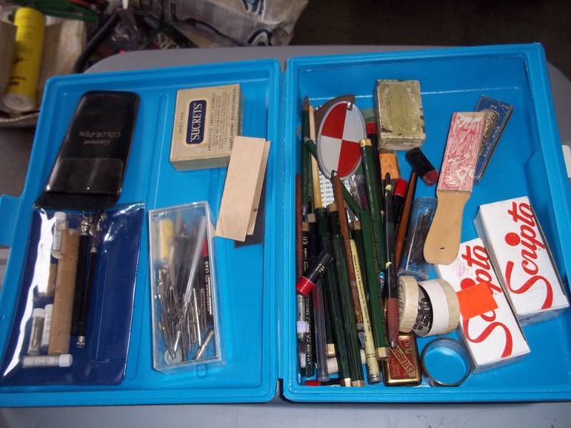 lot 206 image: Drafting supplies with case