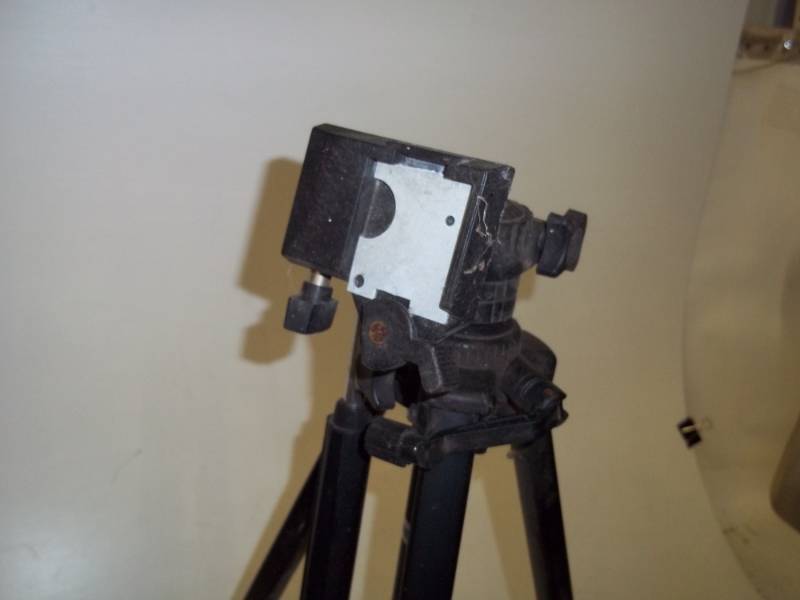 lot 248 image: Tripod