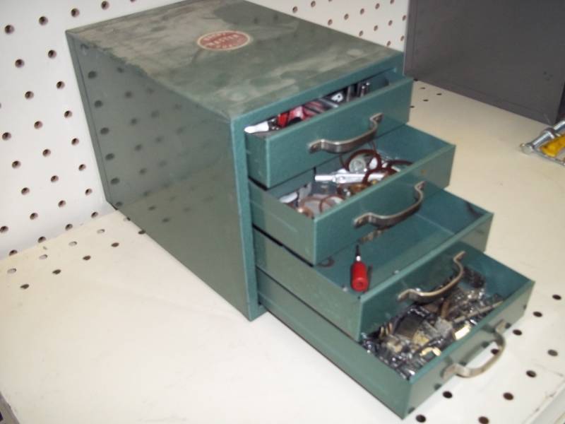 lot 255 image: Small metal parts drawers