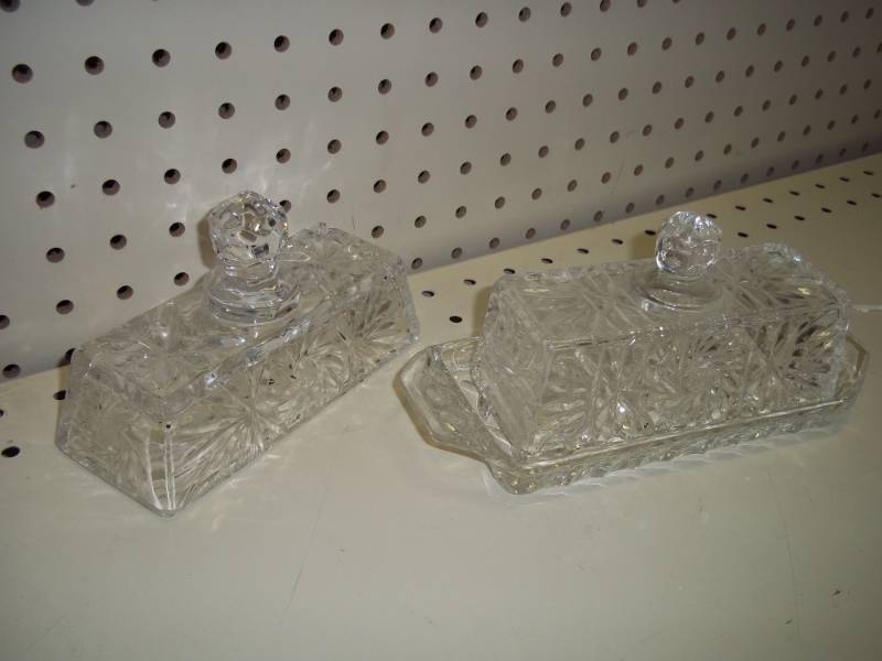 lot 259 image: Crystal Butter Dish