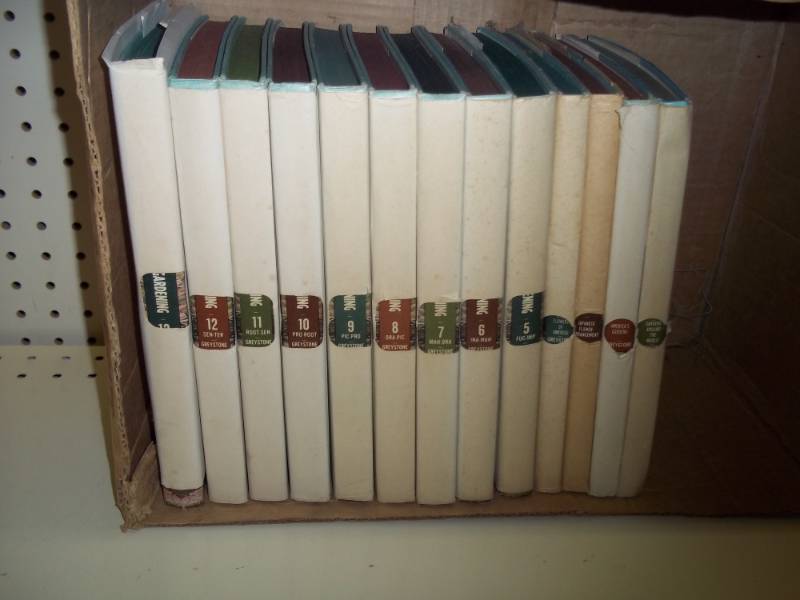lot 270 image: Flower and Gardening Books