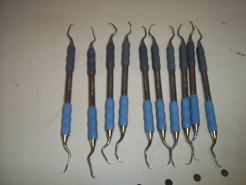 lot 273 image: 10 Dental picks