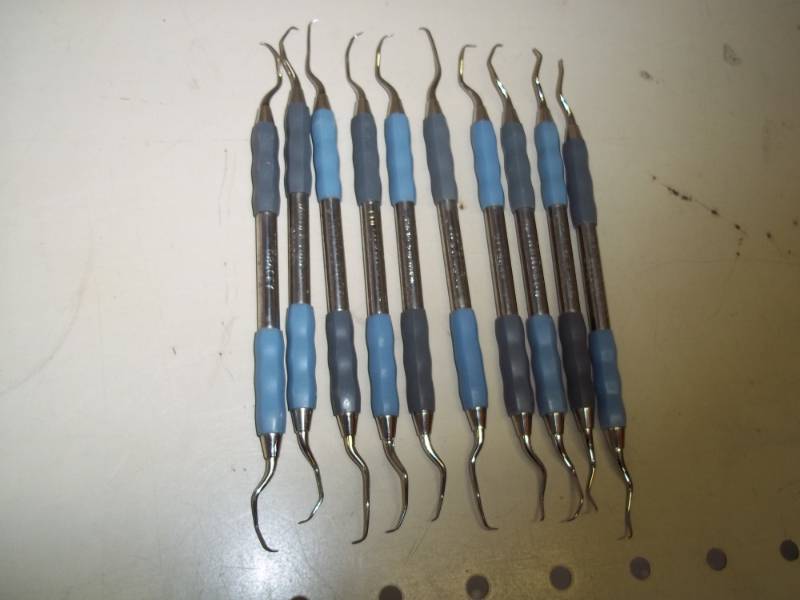 lot 276 image: 10 Dental picks