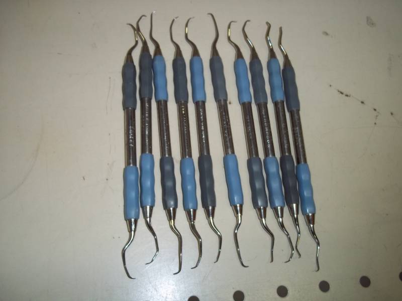 lot 277 image: 10 Dental picks
