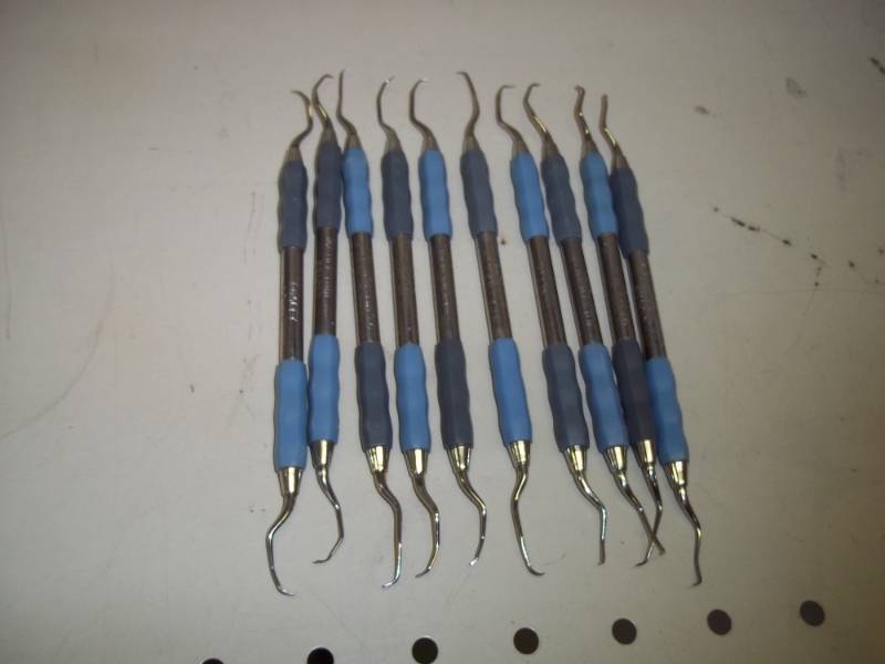 lot 283 image: 10 Dental picks
