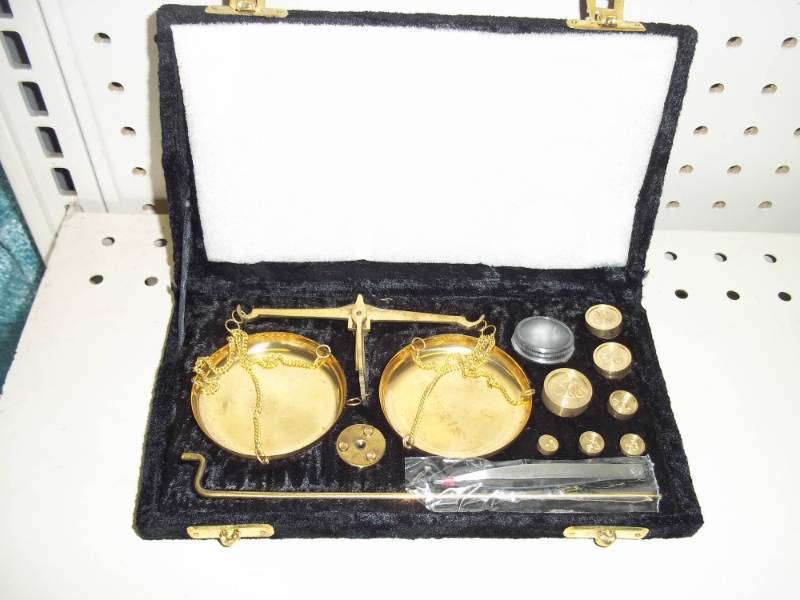 lot 295 image: Balance Scale