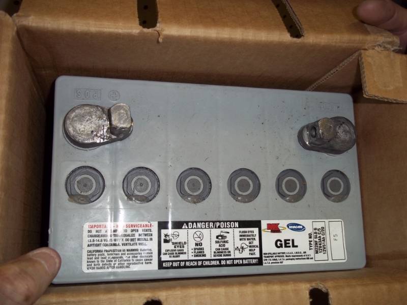lot 308 image: Battery Model 221nfmkg  12v 43 amp hours