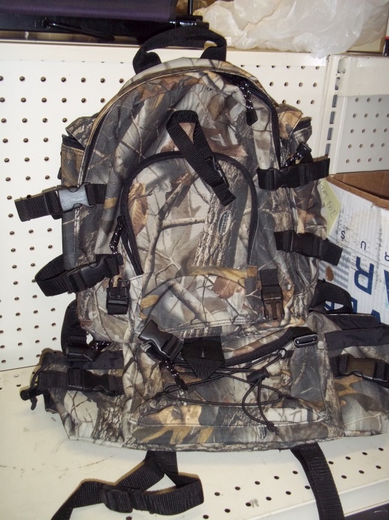 lot 317 image: Camo Backpack