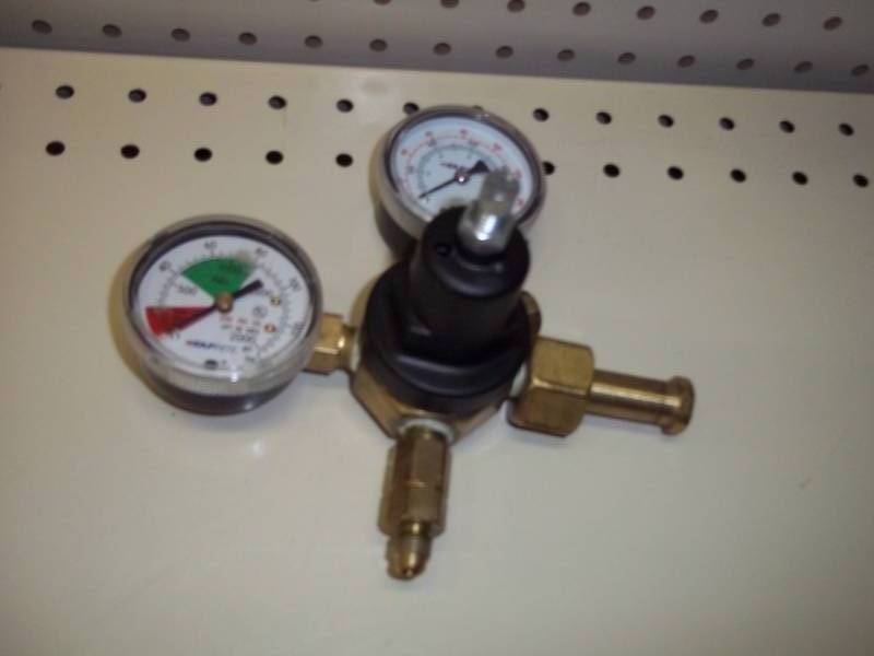 lot 331 image: Compressed Gas Regulators  Pressure