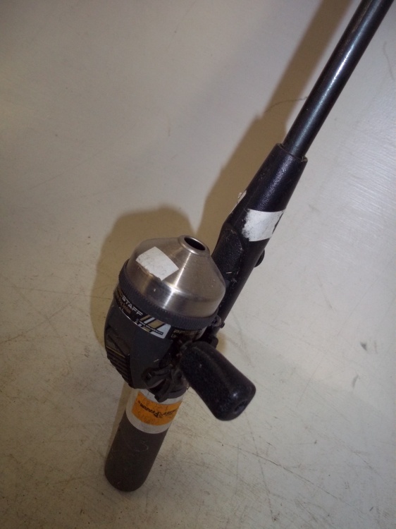 lot 363 image: Fishing Rod & Reel 5.5 ft