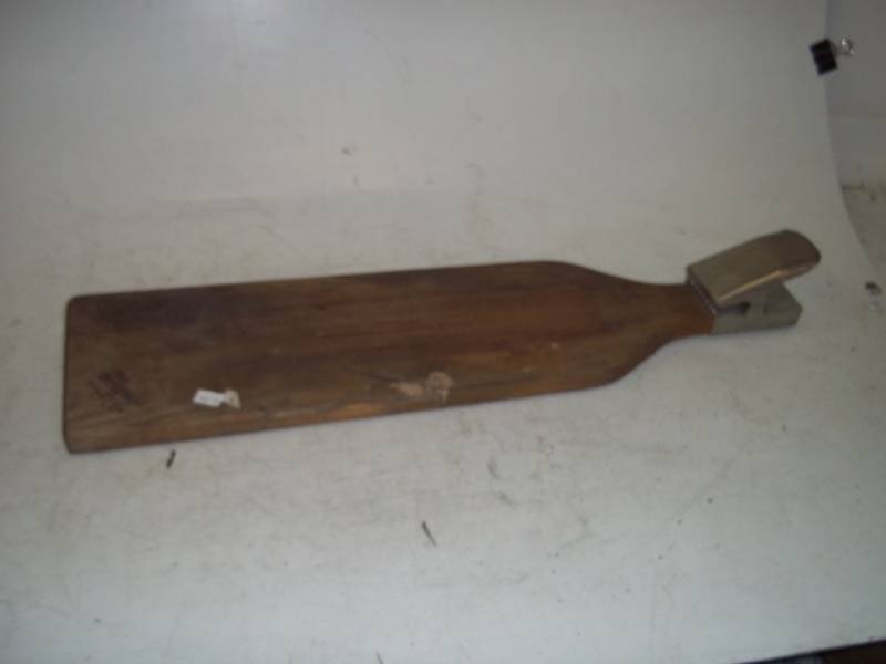 lot 381 image: Fish Cleaning Board