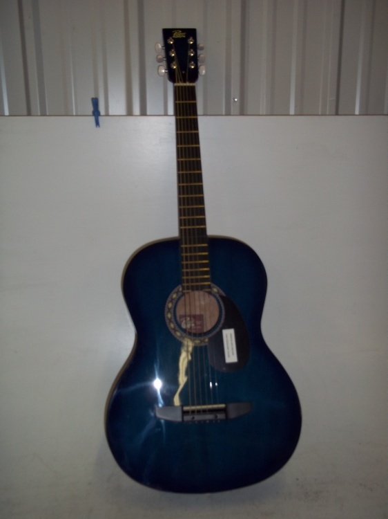 lot 385 image: Like New Guitar