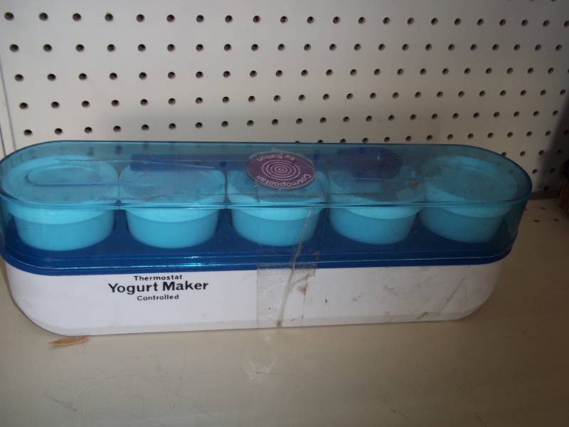 lot 392 image: Yogurt Maker