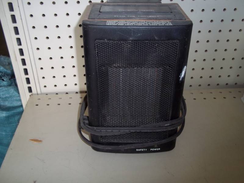 lot 393 image: Ceramic Heater