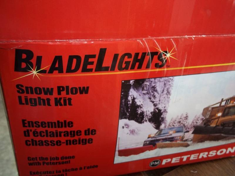 lot 394 image: Pair of Snow Plow Lights