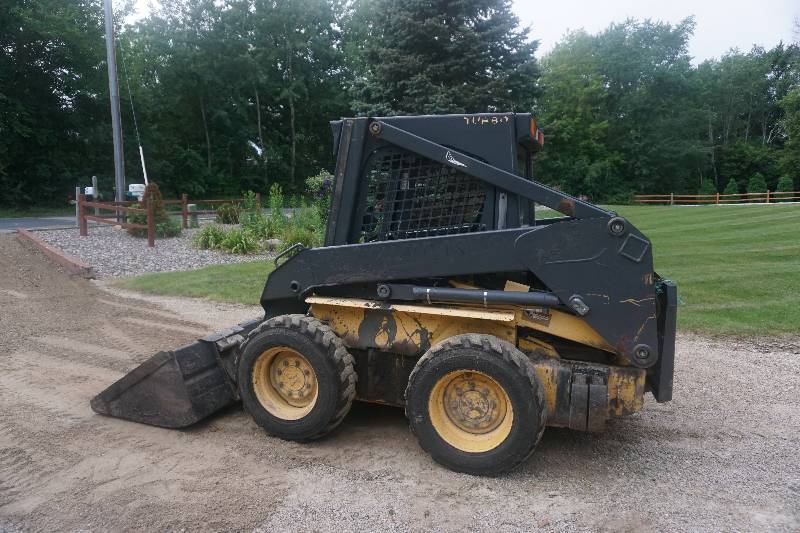2004 New Holland LS 170 Bobcat Skid Loader Skid Steer