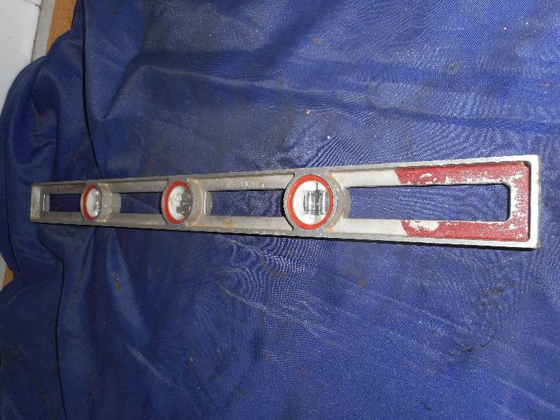 24 INCH METAL LEVEL